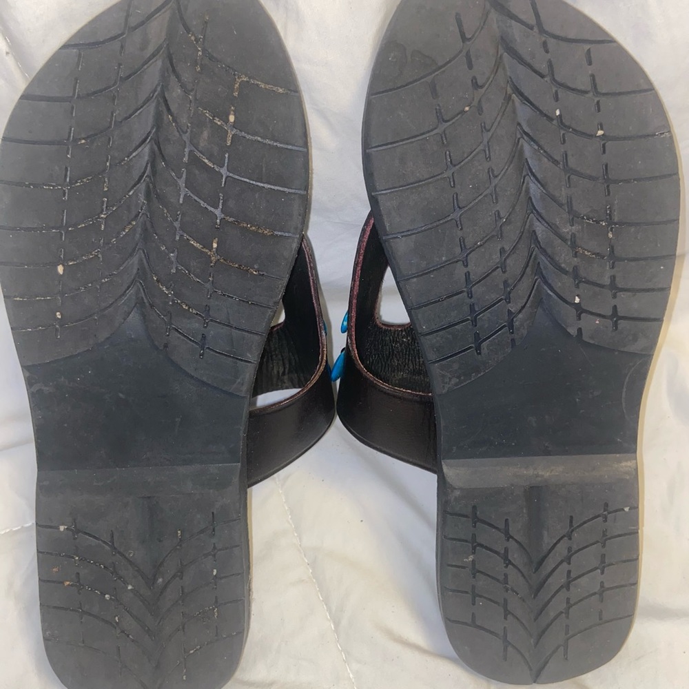 Sandle - Picture 5 of 6